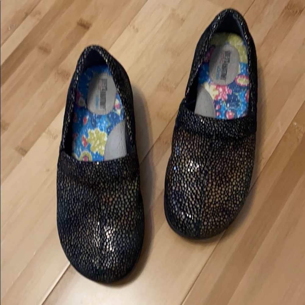 Grey's Anatomy Meredith Clog By Softwalk Mosaic - image 1